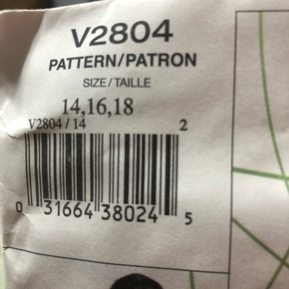 Vogue V2804 wardrobe for summer- pants- skirt- top- dress and jacket all include - Picture 3 of 12